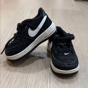 Nike Kids Black and White Sneakers